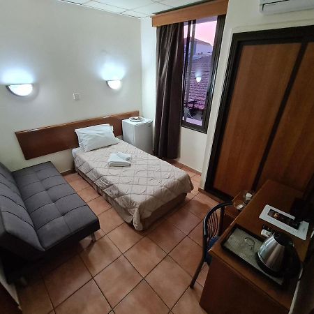 לימסול Metropole Hotel מראה חיצוני תמונה
