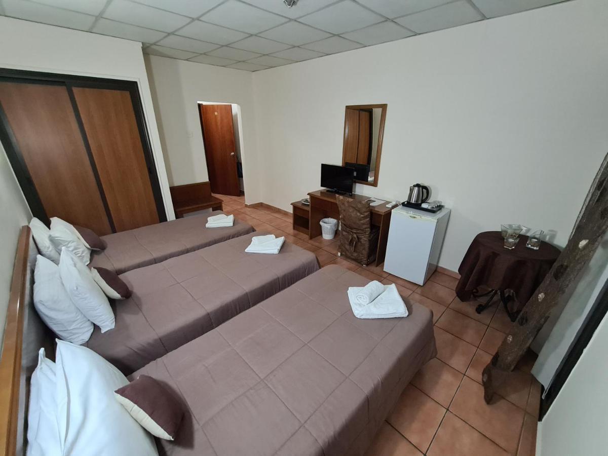 לימסול Metropole Hotel מראה חיצוני תמונה
