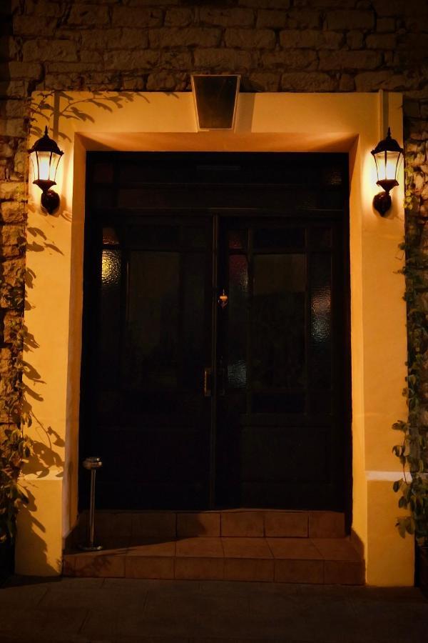 לימסול Metropole Hotel מראה חיצוני תמונה