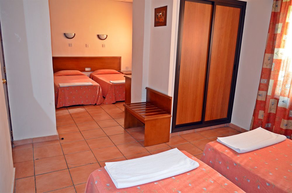 לימסול Metropole Hotel מראה חיצוני תמונה